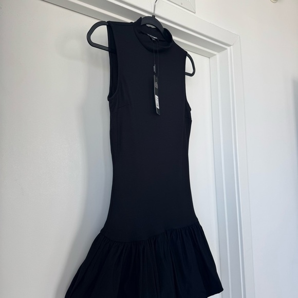 FashionNova Mock Neck Bubble Dress 🖤 - Picture 5 of 8